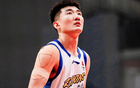 广厦半场落后上海6分：洛夫顿肩膀受伤 古德温18+7孙铭徽4失误